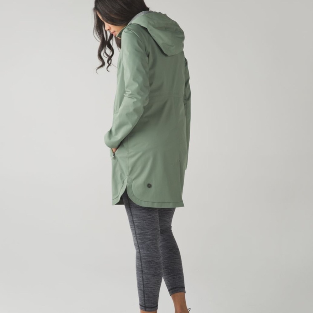 Lululemon Definitely Raining Jacket 6 - Picture 3 of 11